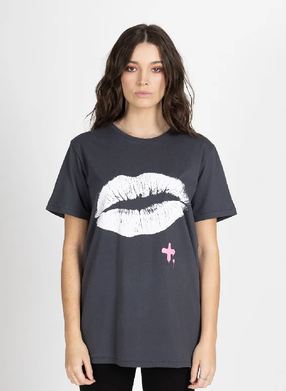 Street Chic Discounts Rush Tee - Lips