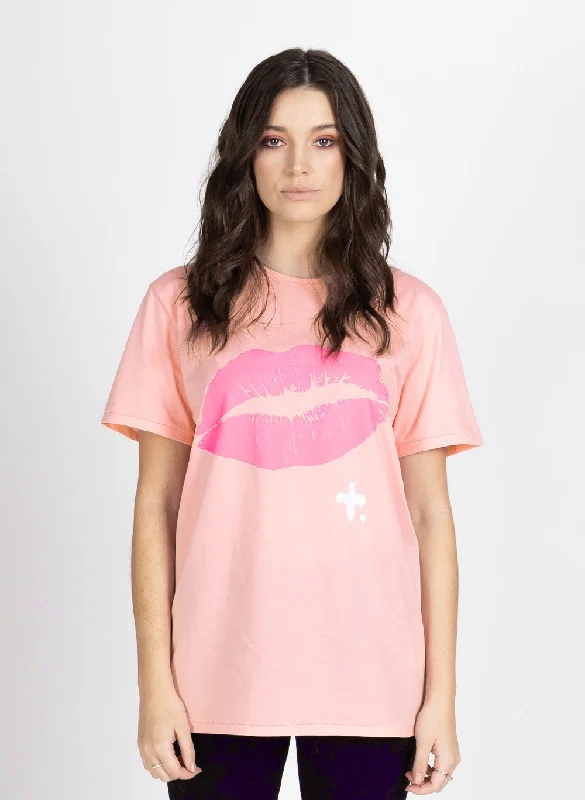 Casual Yet Chic Sales Rush Tee - Lips