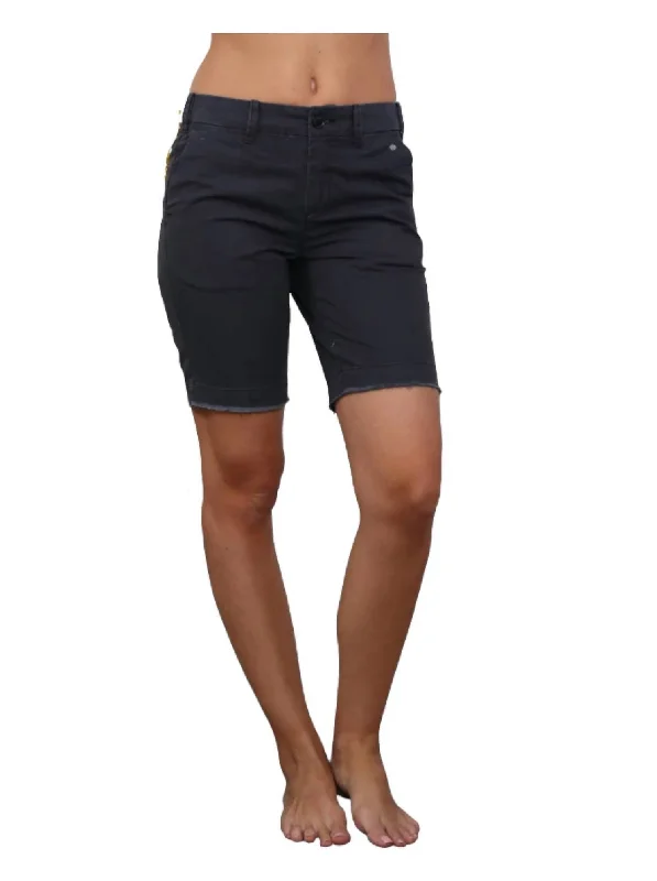 Unleash Your Trendy Side Cut Off Bermuda Short In Washed Black