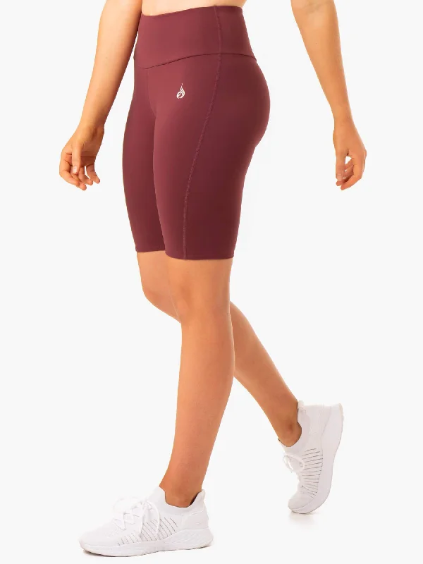 Sustainable Women's Apparel Staples Scrunch Bum Bike Shorts - Burgundy